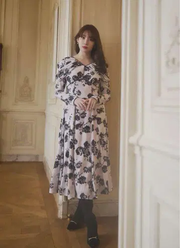 Herlipto Winter Rose Dress