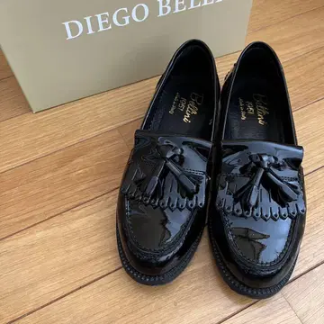 디에고베리니 DIEGOELLINI 에나멜 태슬 로퍼 36 사이즈