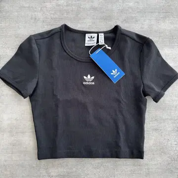 adidas 블랙 크롭 T셔츠 S