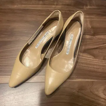 PELLICO 베이지 스틸레토 하이힐