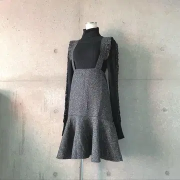 택 포함 새상품 프릴 서스펜더 트위드풍 오버롤 스커트 M