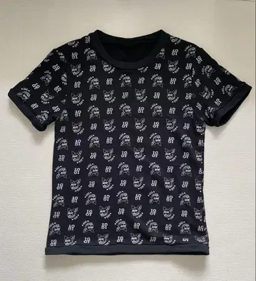 [ PB 한정판 ] 죠죠의 기묘한 모험 이기 T셔츠 M