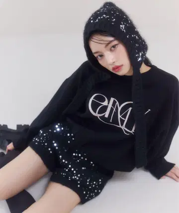 eimy 로고 바이컬러 니트 풀오버 블랙