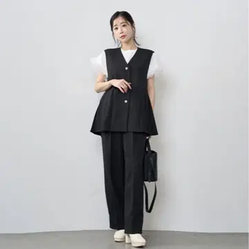 페플럼 베스트 + 스트레이트 팬츠 (휴이 미사토)