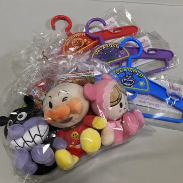 호빵맨 인형과 행거 세트