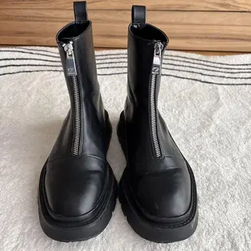 ZARA 지퍼 달린 숏부츠 24.5cm 블랙
