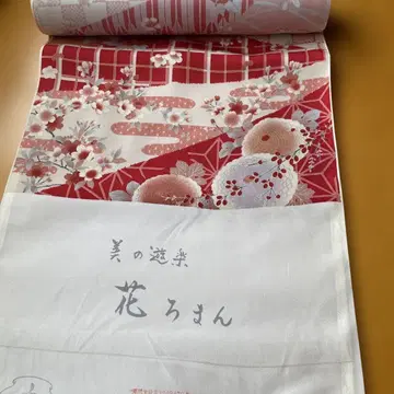 꽃 로망 빨간색과 화이트 기모노 옷감