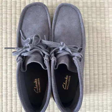Clarks Wallabees 그레이 스웨이드