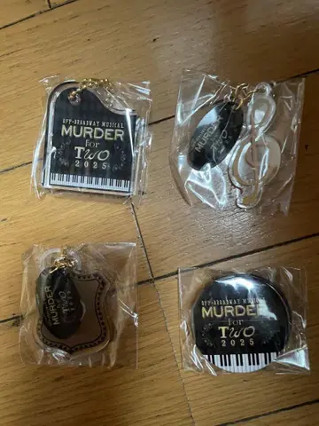 MURDER for Two 키링, 참 2개, 캔뱃지 세트