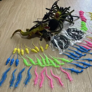 공룡과 판타지 캐릭터 피규어 세트