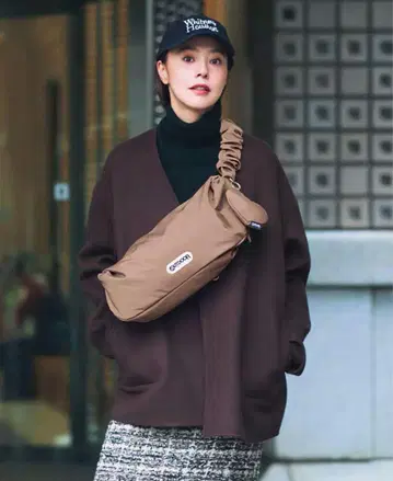 OUTDOOR 베이지 숄더백