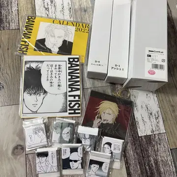 BANANAFISH DMM 스크래치 캔뱃지 색지 달력 포스터