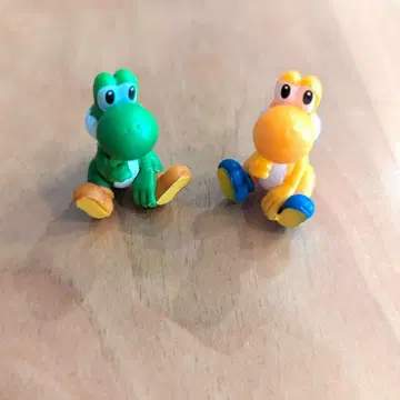 요시 피규어 2체 세트