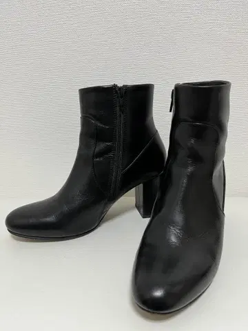 새상품급 ROPE 사이드 지퍼 가죽 숏 부츠 39 블랙