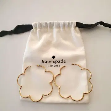 kate spade 플라워 모티브 귀걸이 귀찌
