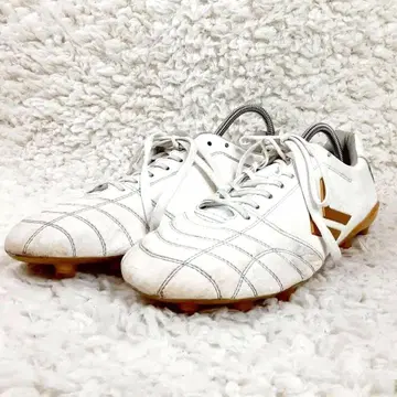 새상품급 26cm HUMMEL VORART 3 스파이크 슈즈 화이트 골드