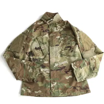 거의 미사용 U.S.ARMY COMBAT UNIFORM 필드 자켓