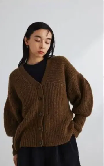 브라운 볼륨 슬리브 가디건