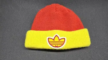adidas 비니 니트 모자 빨간색 노랑 90s 빅 로고 데상트