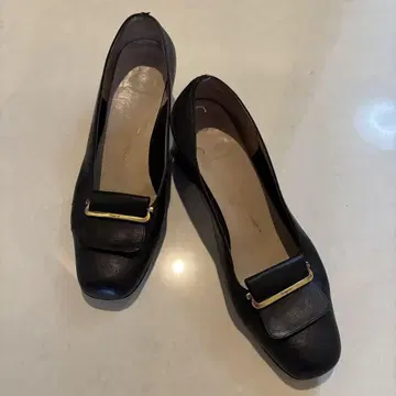 Ferragamo 펌프스 블랙 6 1/2C
