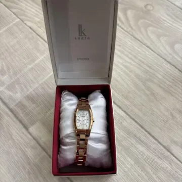 LUKIA SEIKO 로즈 골드 시계