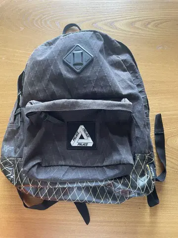 PALACE 다이아몬드 퀼팅 백팩