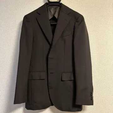 브라운 계열 노치드 라펠 3버튼 단회리 자켓 [ MORLES ]