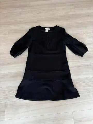 끌로에 블랙 미니 원피스 T34