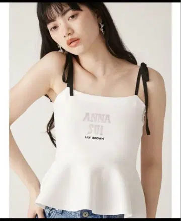 아나시이 콜라보 페플럼 상의