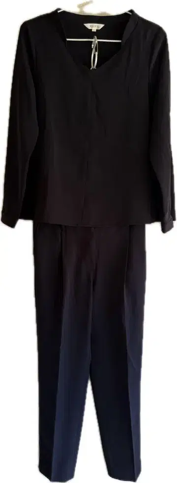 PLST 네이비 셋업