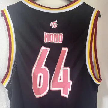 TWICE MOMO 64 저지