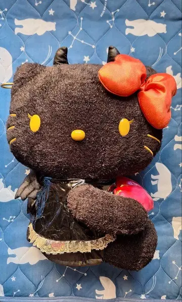 반짝반짝 라메 헬로키티 악마 봉제 인형