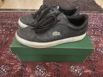 Lacoste 블랙 스니커즈