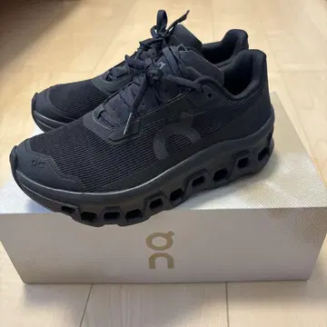 Cloudmonster Void 블랙 7.5W