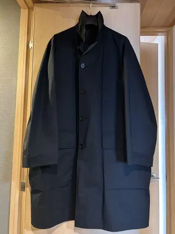 미사용 UNIQLO U 블록 테크 코트 블랙