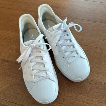 PUMA SOFTFOAM+ 화이트 로우컷 스니커즈