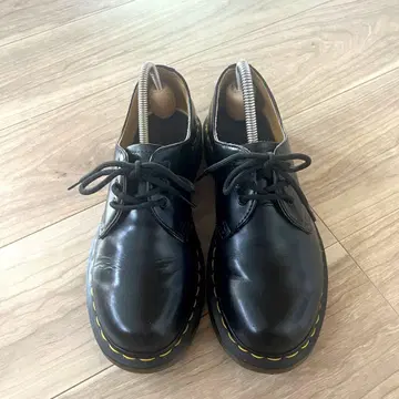 정품 닥터마틴 블랙 UK5 24cm 3홀