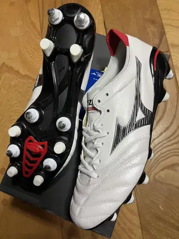 새상품 대특가 미즈노 모렐리아 NEO 3 JAPAN MIX 25.5cm