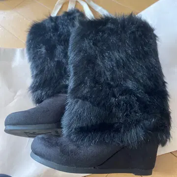 VentiAnni 벤티안니 블랙 무스탕 퍼 부츠 새상품급