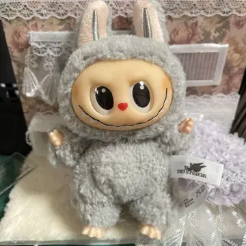 러브브 닮은 봉제 인형