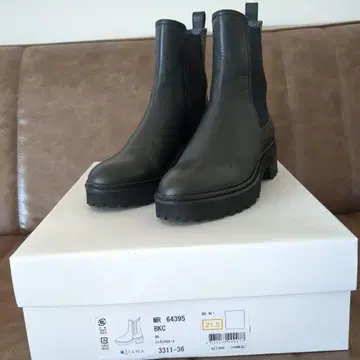 가죽 사이드 고어 부츠 블랙 21.5cm