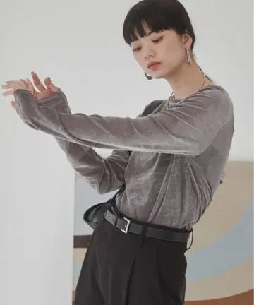 [ 2025AW ] ANGIE 시어 벨로아 상의 그레이