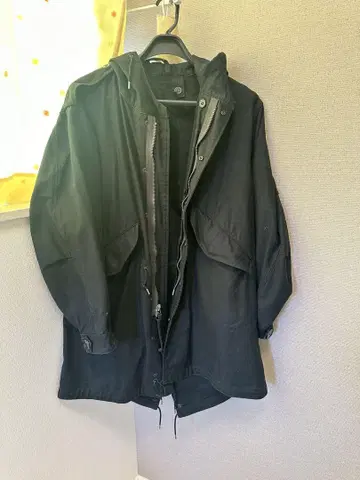 블랙 모즈 코트