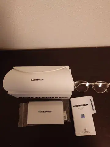 BLUE ELEPHANT cleo titanium 블루 엘리펀트