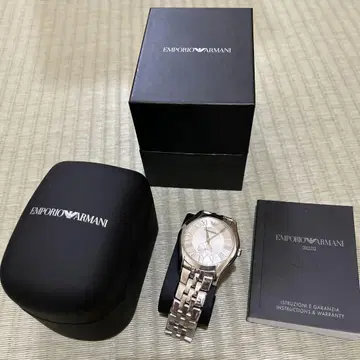 EMPORIO ARMANI 실버 손목시계 [ 상자, 설명서 포함 ]
