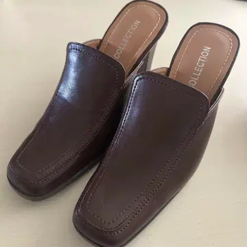 브라운 뮬 힐 샌들