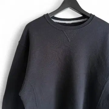 00s RUSSELL ATHLETIC 블랙 무지 맨투맨 Q6