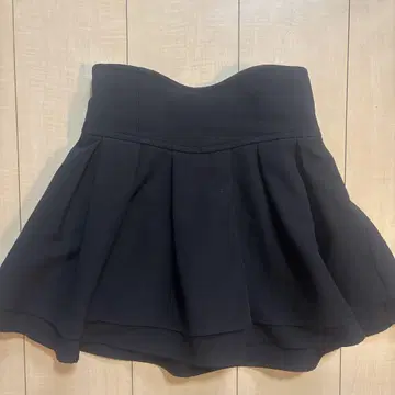 미셸 마카롱 S 슬림 레그 스커트 블랙