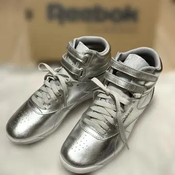 Reebok CLASSIC F/S HI 메탈릭 실버 24.5cm 새상품급