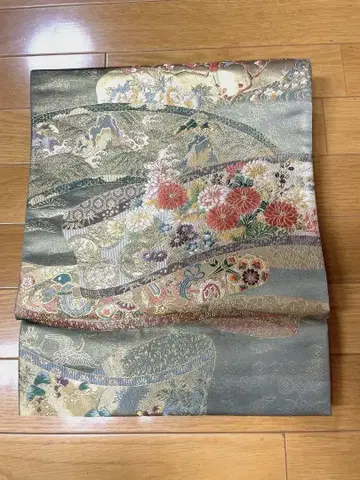 아름다운 다색 꽃무늬 후쿠로 오비